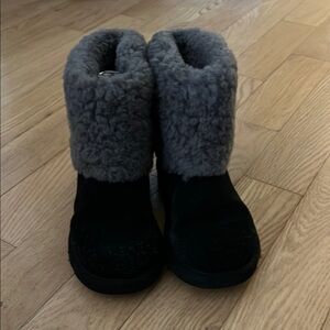 Cozy Black and Gray Boots